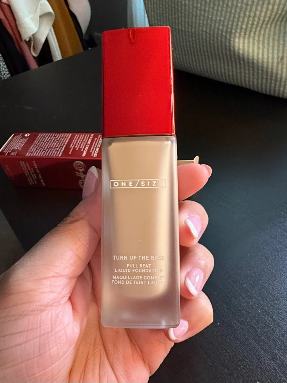 O/S OneSize Turn up the base liquid foundation - Light 20N BNIB
